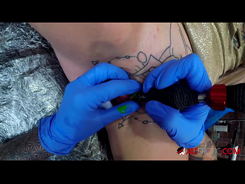 ❤️ tattooed ທີ່ສຸດ Hottie Sully Savage ໄດ້ຮັບ tattoo ສຸດ clitoris ຂອງນາງ ☑ ວິດີໂອຮ່ວມເພດ ຢູ່ທີ່ພວກເຮົາ lo.ixiporn.ru% ﹏